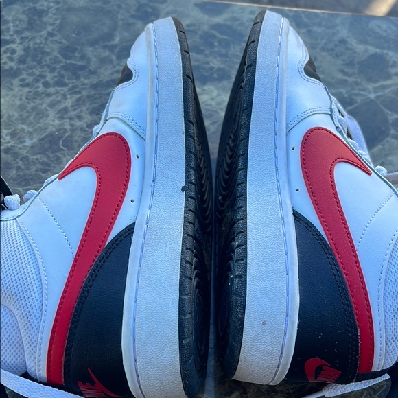 Nike Court Borough

Mid 2 Older Kids'... sz 6Y - Picture 5 of 10